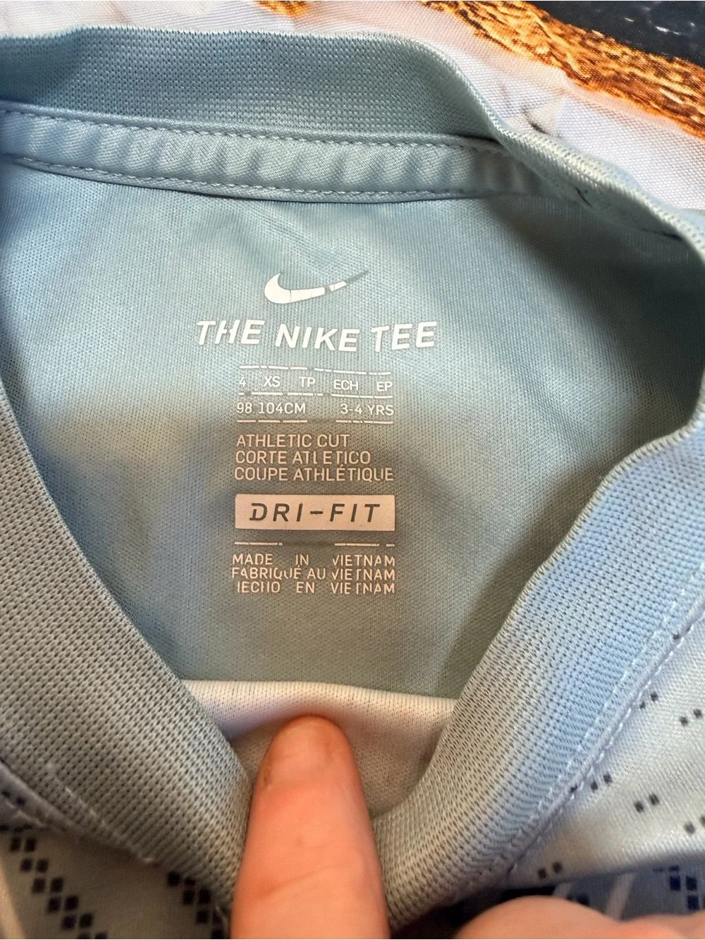 The Nike Tee size XS 3-4 years